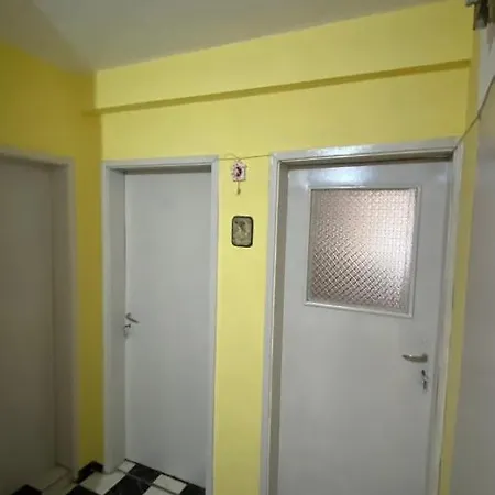 Нощувка със закуска (B & B) аria *
